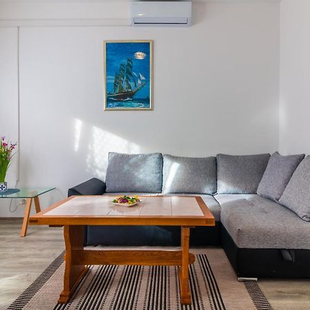 Apartments Mihael สปลิท ภายนอก รูปภาพ