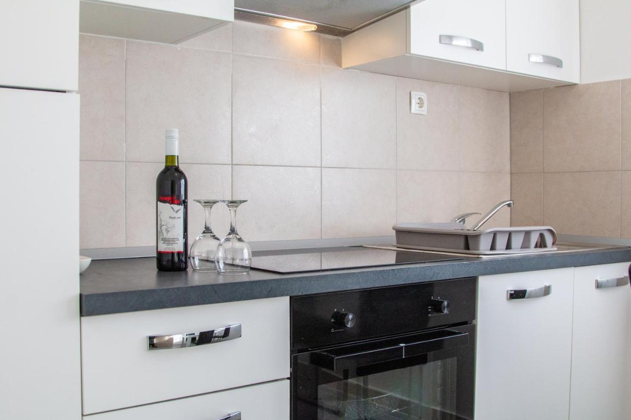 Apartments Mihael สปลิท ภายนอก รูปภาพ