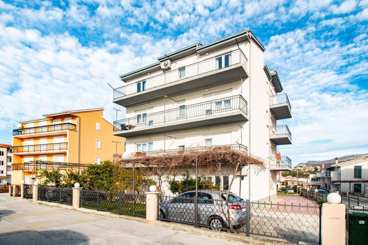 Apartments Mihael สปลิท ภายนอก รูปภาพ