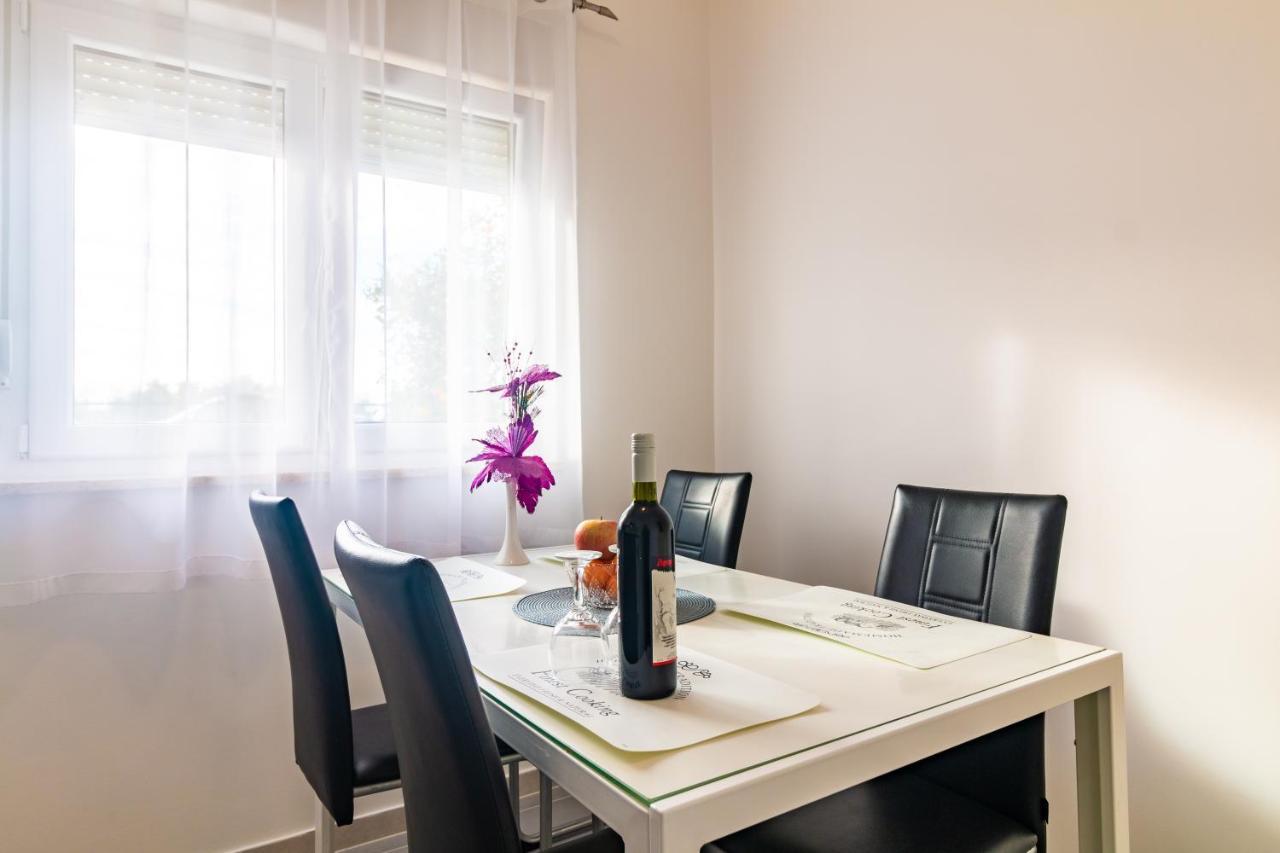 Apartments Mihael สปลิท ภายนอก รูปภาพ