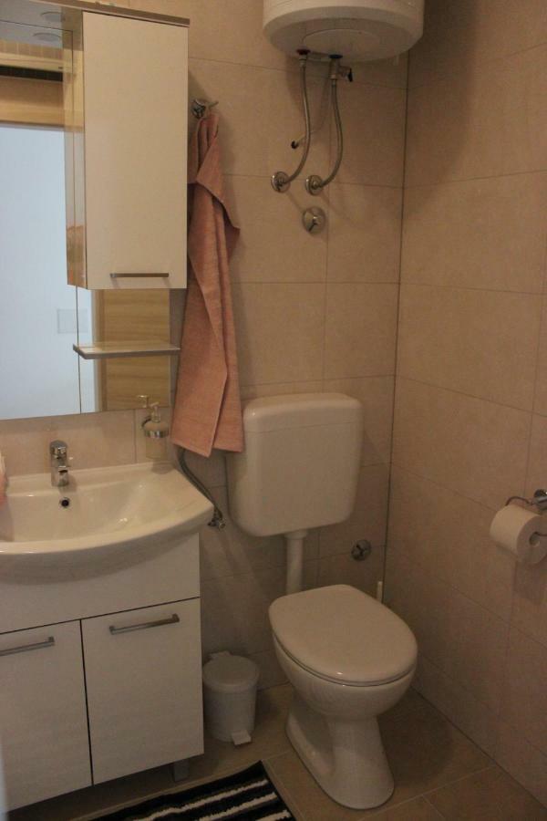 Apartments Mihael สปลิท ภายนอก รูปภาพ