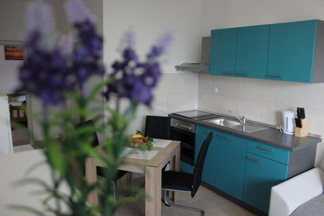 Apartments Mihael สปลิท ภายนอก รูปภาพ
