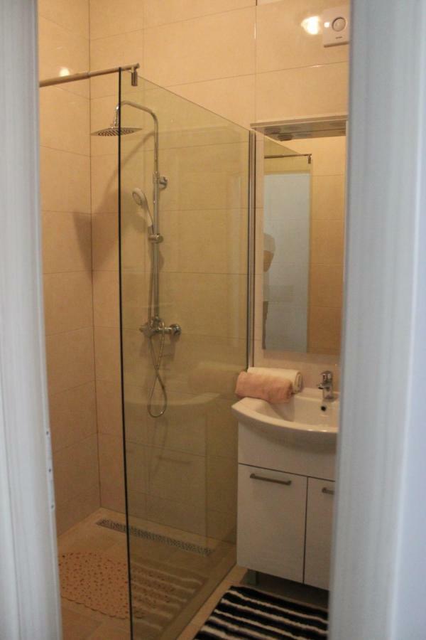 Apartments Mihael สปลิท ภายนอก รูปภาพ